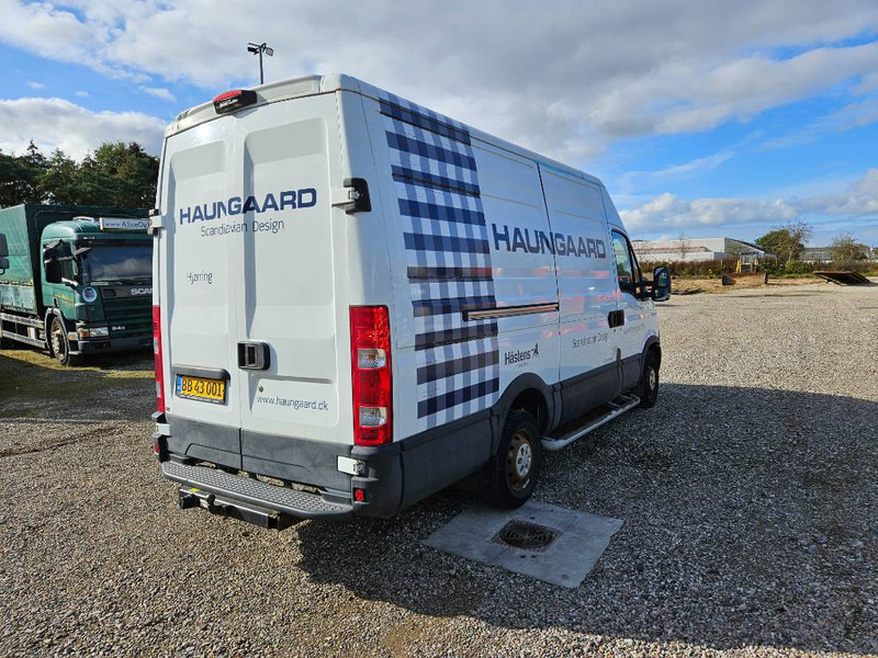 Iveco Daily 2,3 35S15 13,2m³ Van 5d - Furgão: foto 5 Iveco Daily 2,3 35S15 13,2m³ Van 5d - Furgão: foto 5