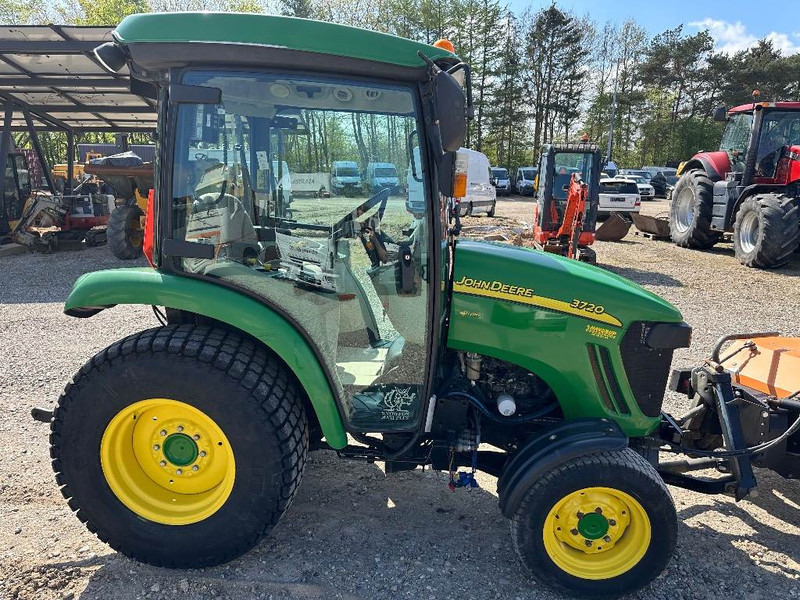 John Deere 3720 M/ Hydraulisk kost - Mini trator: foto 3 John Deere 3720 M/ Hydraulisk kost - Mini trator: foto 3