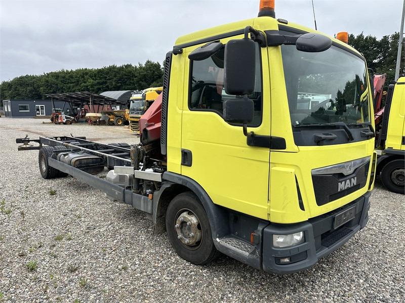 MAN TGL 12.220 // Crane HMF 735K2 // - Caminhão grua: foto 2 MAN TGL 12.220 // Crane HMF 735K2 // - Caminhão grua: foto 2