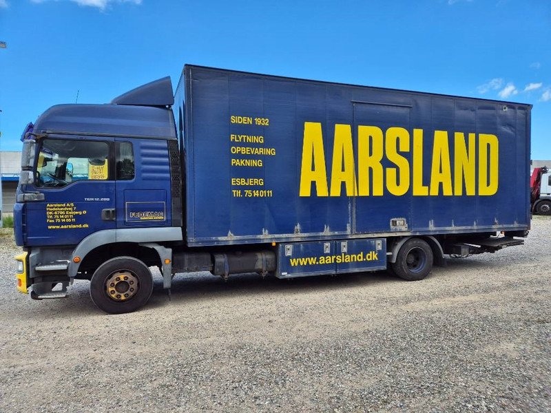 MAN TGM 12.280 // Lift // Sideopening - Caminhão furgão: foto 2 MAN TGM 12.280 // Lift // Sideopening - Caminhão furgão: foto 2