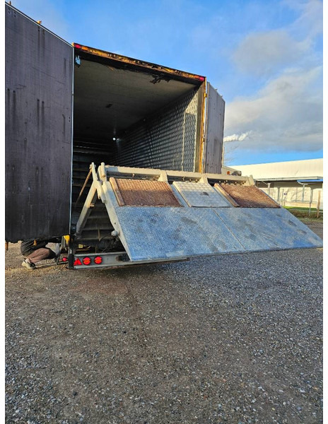 Montracon Racing// machinetrailer // Living area - Semireboque baixa: foto 1 Montracon Racing// machinetrailer // Living area - Semireboque baixa: foto 1