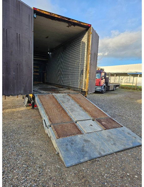 Montracon Racing// machinetrailer // Living area - Semireboque: foto 4 Montracon Racing// machinetrailer // Living area - Semireboque: foto 4