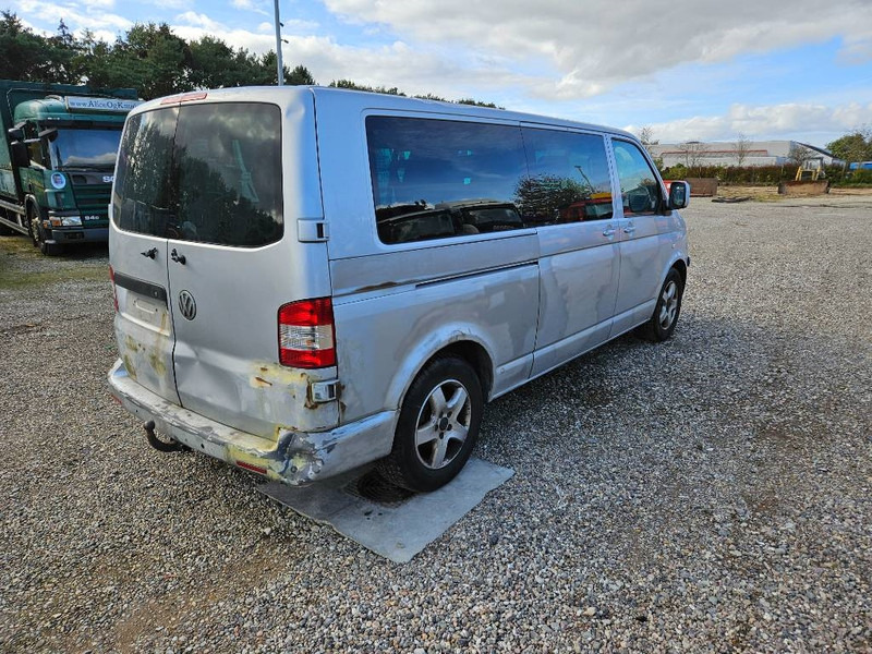Volkswagen Caravelle 2,5 TDi 130 lang 10prs 5d - Automóvel: foto 4 Volkswagen Caravelle 2,5 TDi 130 lang 10prs 5d - Automóvel: foto 4