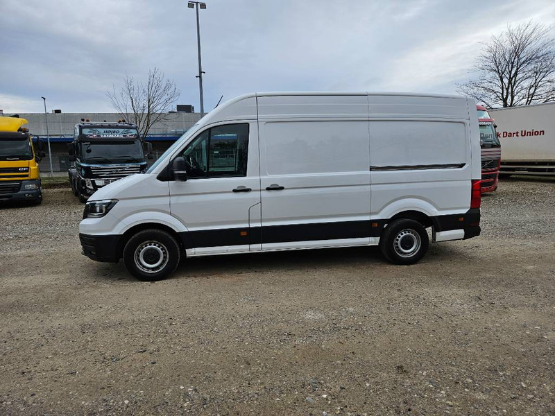 Volkswagen Crafter 35 // 4 motion 4x4 // AUT // 5 Doors - Furgão: foto 2 Volkswagen Crafter 35 // 4 motion 4x4 // AUT // 5 Doors - Furgão: foto 2