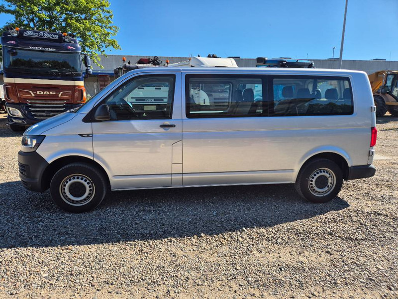 Volkswagen Transporter 2,0 TDi 102 Kombi lang 4d 9 prs - Automóvel: foto 2 Volkswagen Transporter 2,0 TDi 102 Kombi lang 4d 9 prs - Automóvel: foto 2