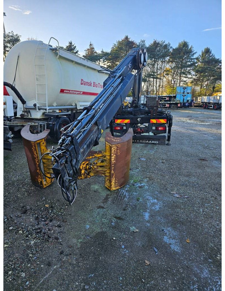 Volvo HIAB 166 E-4 Hipro - Caminhão grua: foto 1 Volvo HIAB 166 E-4 Hipro - Caminhão grua: foto 1
