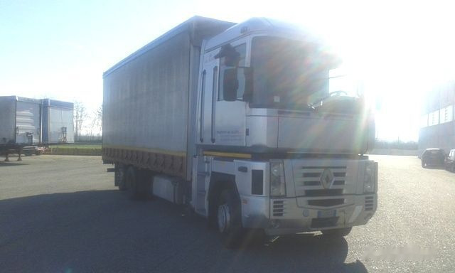 Renault MAGNUM 480 - Caminhão com lona: foto 4 Renault MAGNUM 480 - Caminhão com lona: foto 4