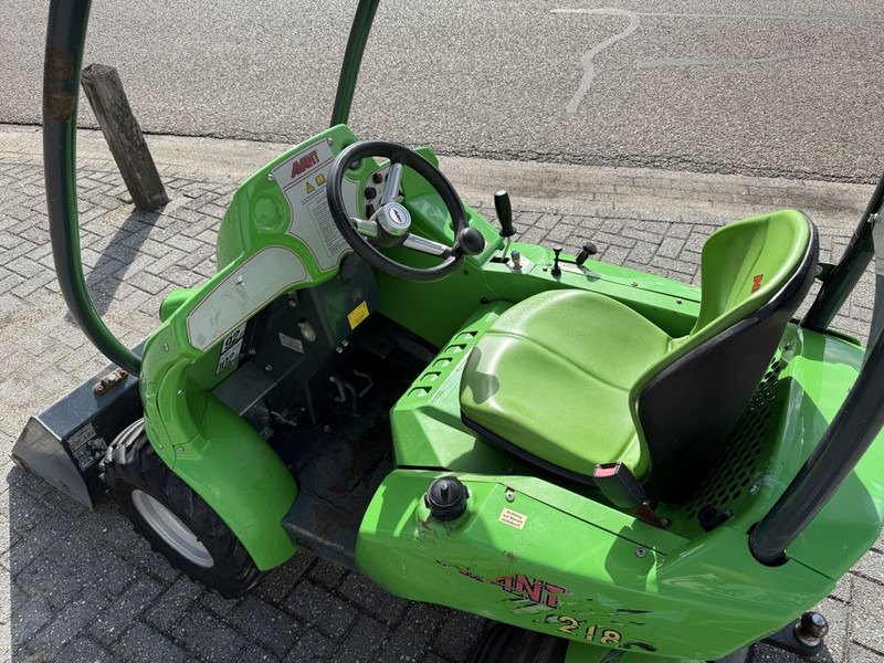 Avant 218 met Grondbak - Carregadeira de rodas: foto 5 Avant 218 met Grondbak - Carregadeira de rodas: foto 5
