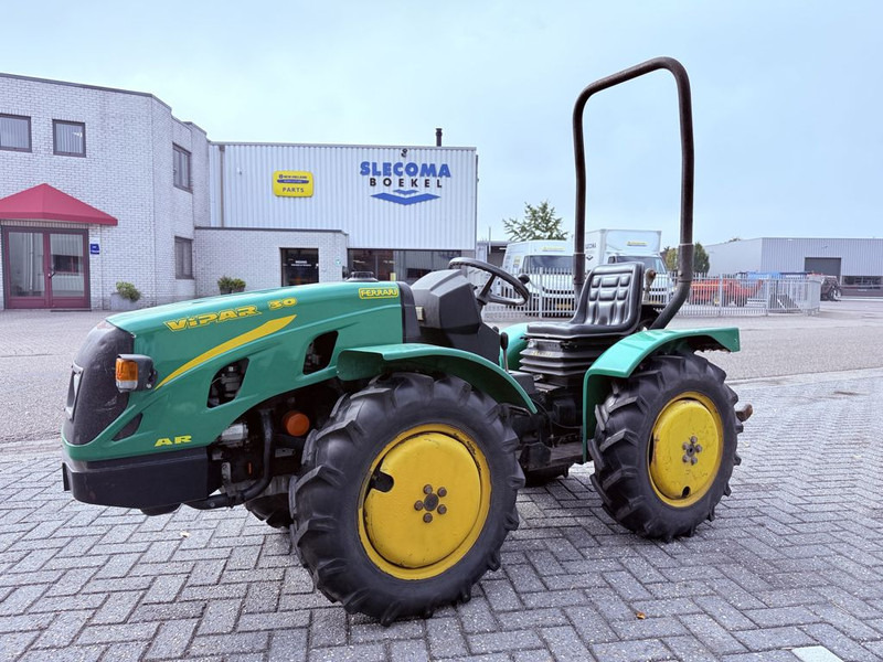 Trator Ferrari VIPAR F30L AR: foto 6