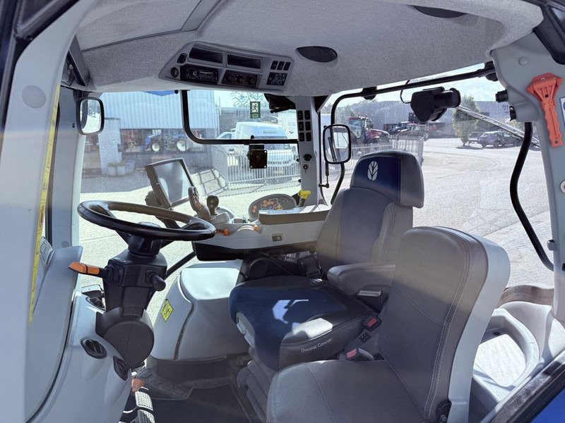New Holland T6.165 AC + TL750 Voorlader - Trator: foto 5 New Holland T6.165 AC + TL750 Voorlader - Trator: foto 5