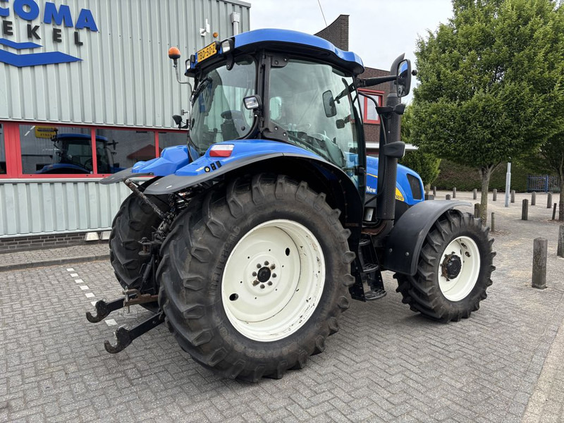 New Holland T6010 Plus Supersteer - Trator: foto 3 New Holland T6010 Plus Supersteer - Trator: foto 3