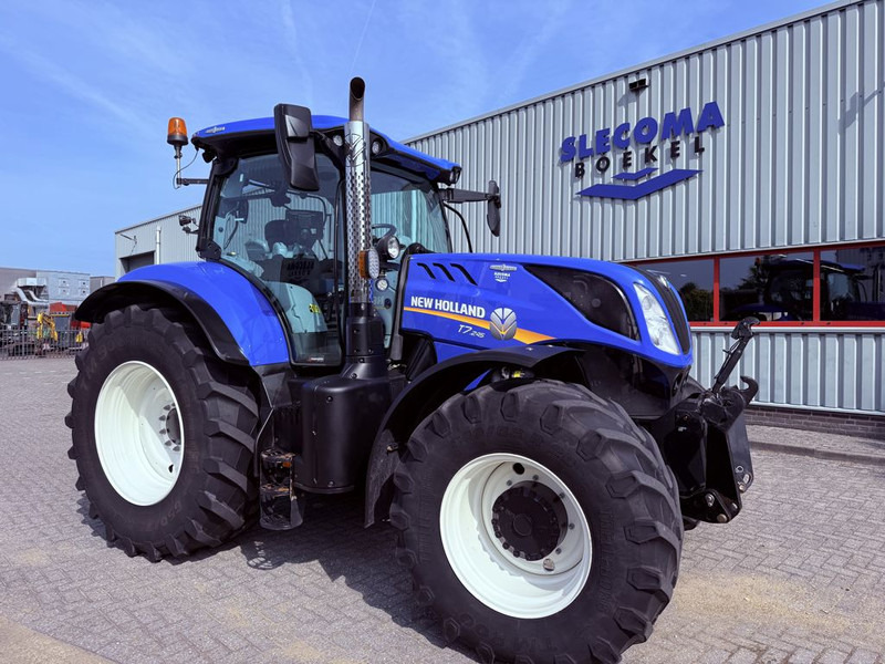 New Holland T7.245 AC STAGE V - Trator: foto 2 New Holland T7.245 AC STAGE V - Trator: foto 2