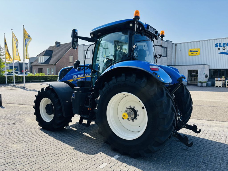 New Holland T7.245 AC Stage V + RTK - Trator: foto 2 New Holland T7.245 AC Stage V + RTK - Trator: foto 2