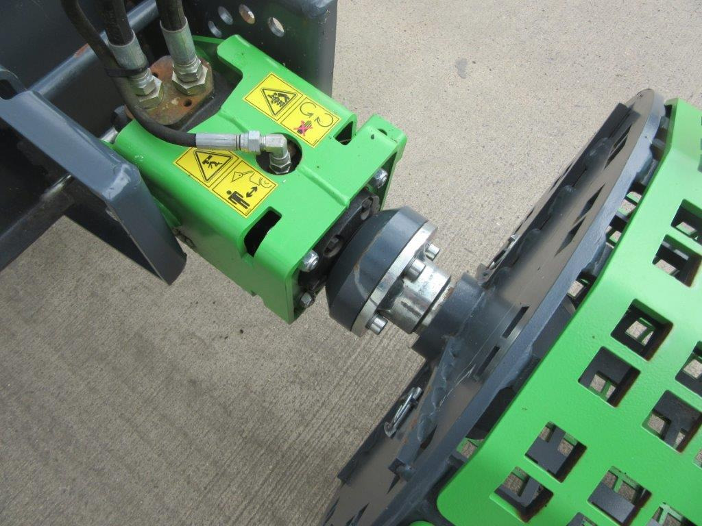 AVANT MULTI FUNCTION DRIVE UNIT & SCREENING DRUM - Carregadeira articulada: foto 5 AVANT MULTI FUNCTION DRIVE UNIT & SCREENING DRUM - Carregadeira articulada: foto 5