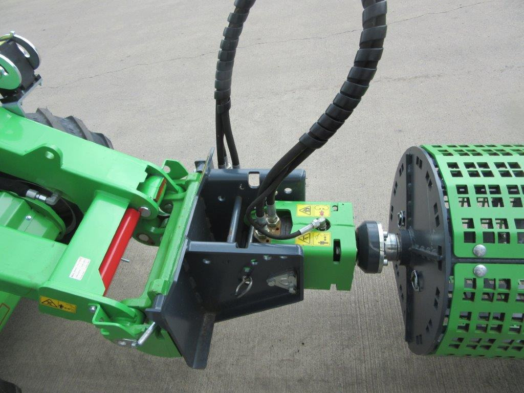 AVANT MULTI FUNCTION DRIVE UNIT & SCREENING DRUM - Carregadeira articulada: foto 4 AVANT MULTI FUNCTION DRIVE UNIT & SCREENING DRUM - Carregadeira articulada: foto 4