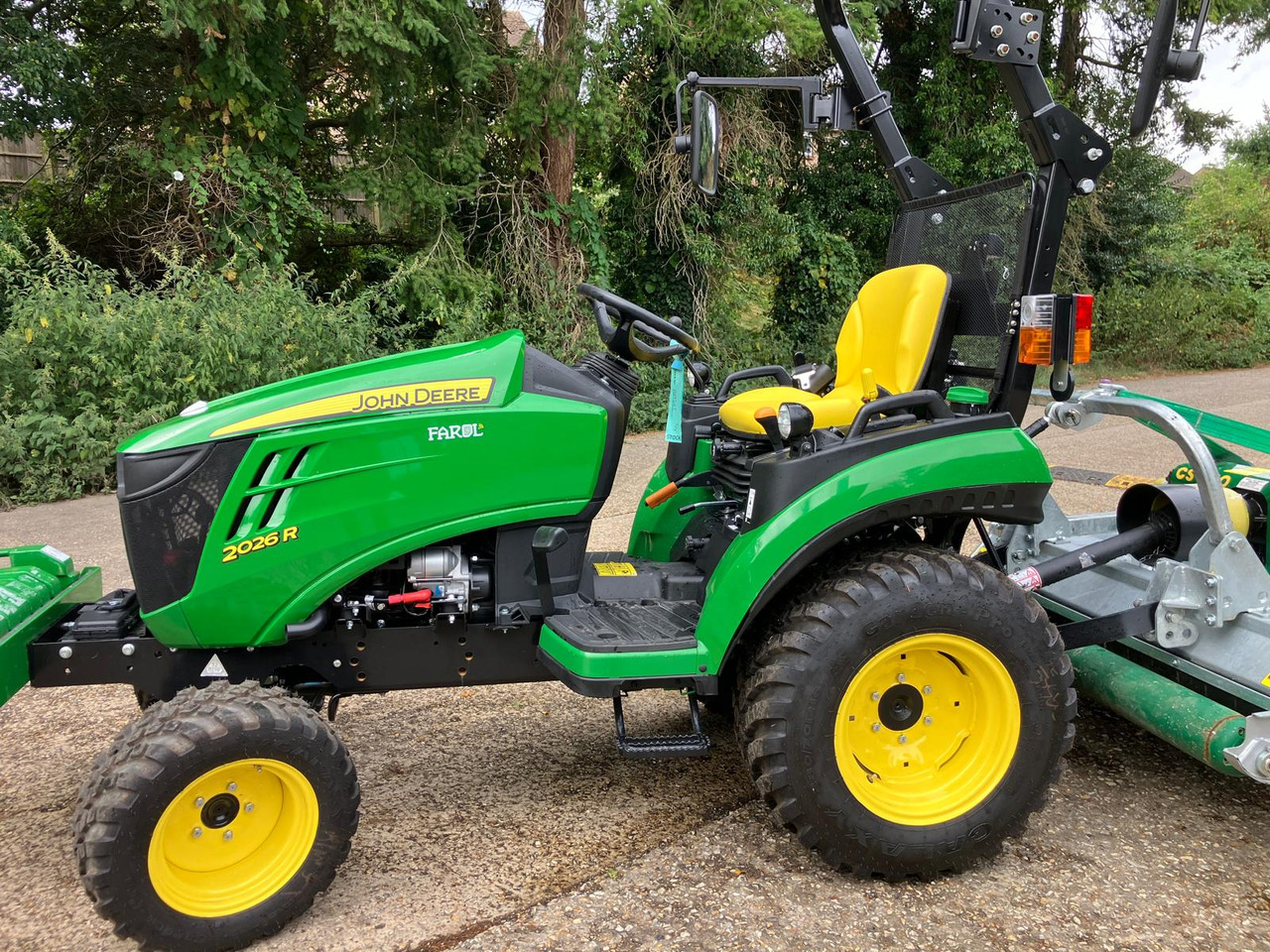 John Deere 2026R compact tractor - Mini trator: foto 2 John Deere 2026R compact tractor - Mini trator: foto 2