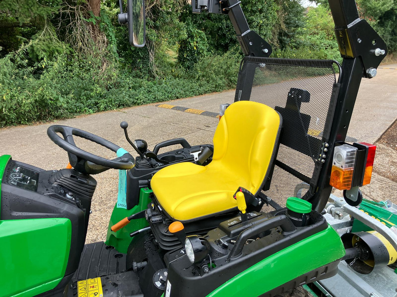 John Deere 2026R compact tractor - Mini trator: foto 4 John Deere 2026R compact tractor - Mini trator: foto 4