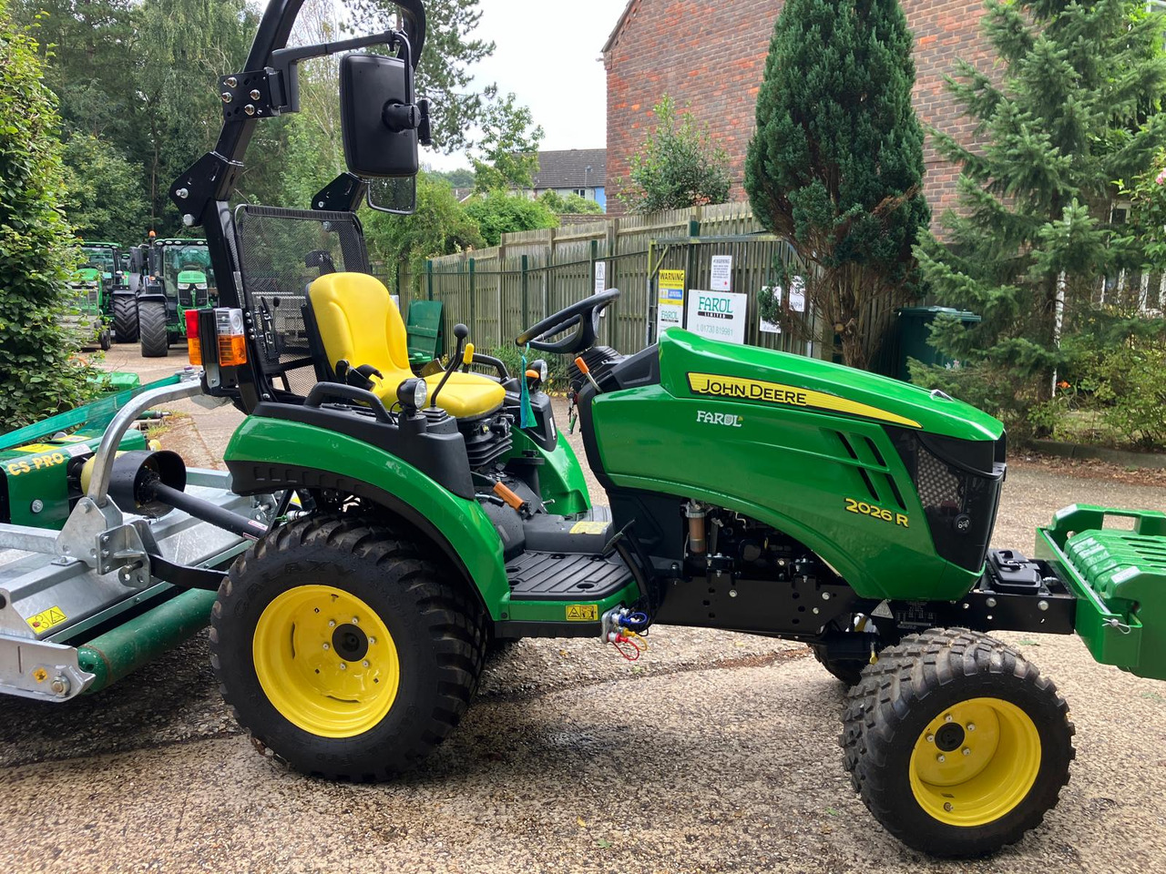 John Deere 2026R compact tractor - Mini trator: foto 1 John Deere 2026R compact tractor - Mini trator: foto 1