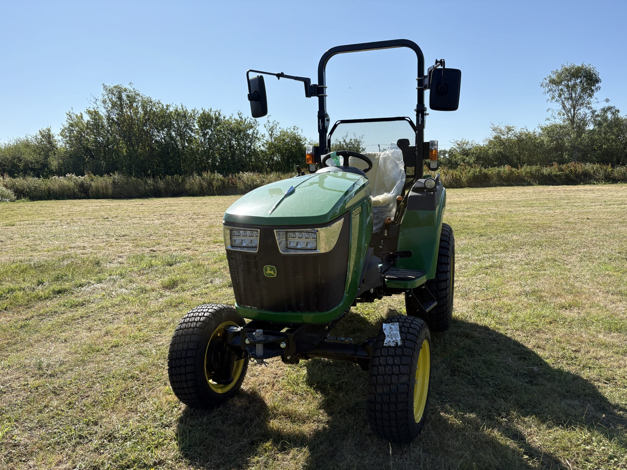 John Deere 2032R Compact Tractor - Mini trator: foto 2 John Deere 2032R Compact Tractor - Mini trator: foto 2