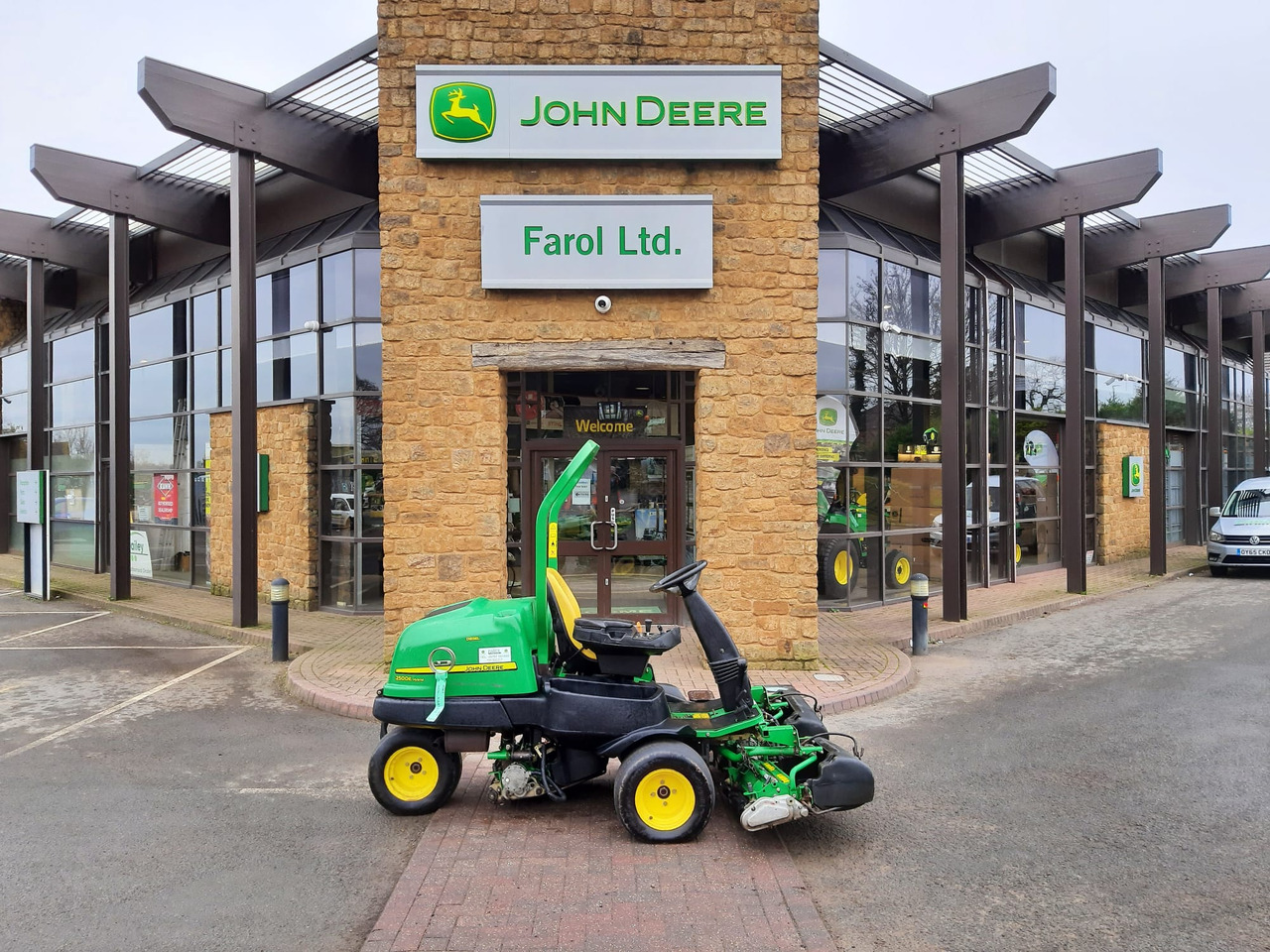 John Deere 2500E greens triple mower - Cortador de grama: foto 1 John Deere 2500E greens triple mower - Cortador de grama: foto 1