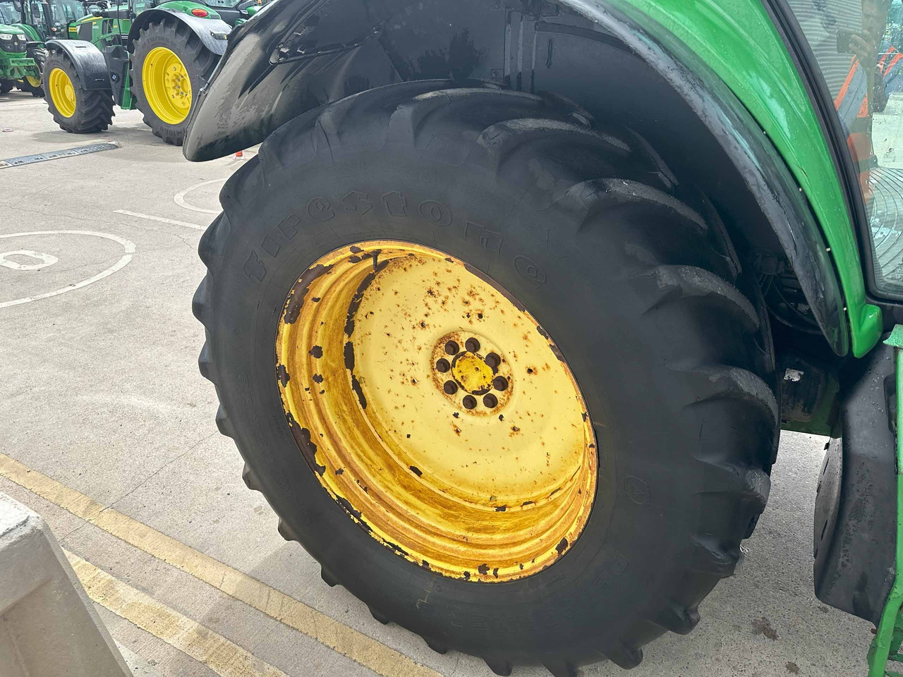 Trator John Deere 6130M: foto 10