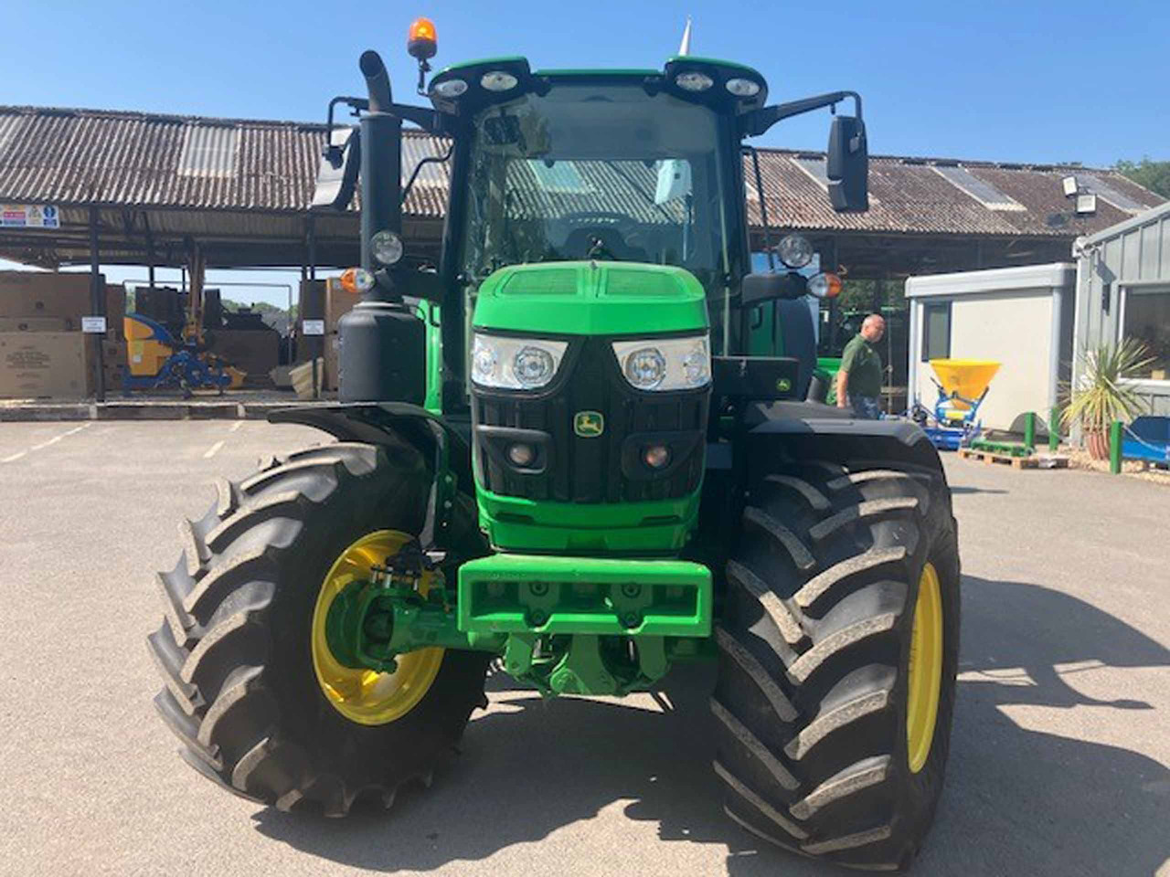 John Deere 6140M - Trator: foto 4 John Deere 6140M - Trator: foto 4