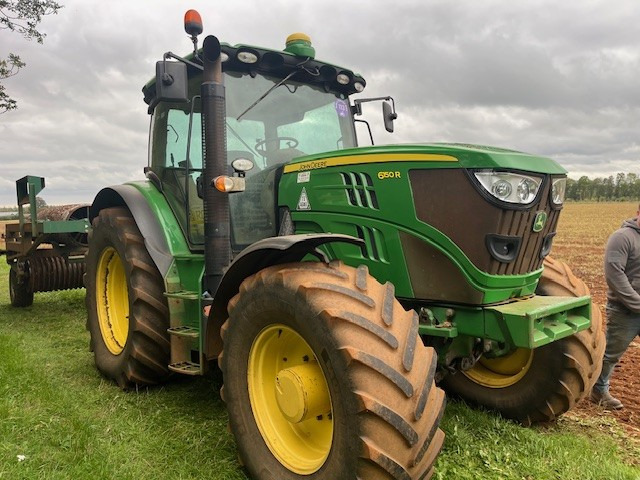 John Deere 6150R - Trator: foto 1 John Deere 6150R - Trator: foto 1