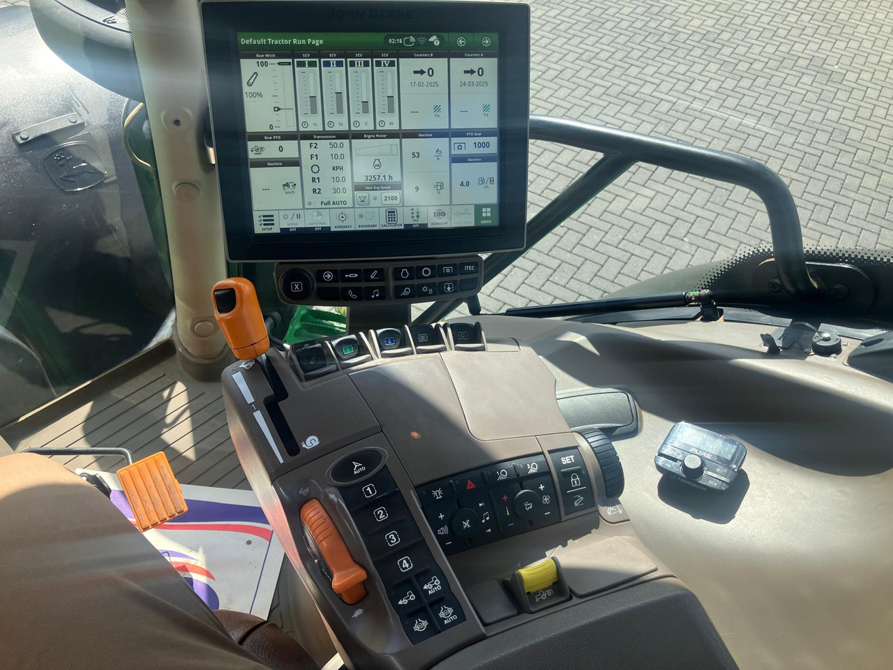 Trator John Deere 6195R: foto 18