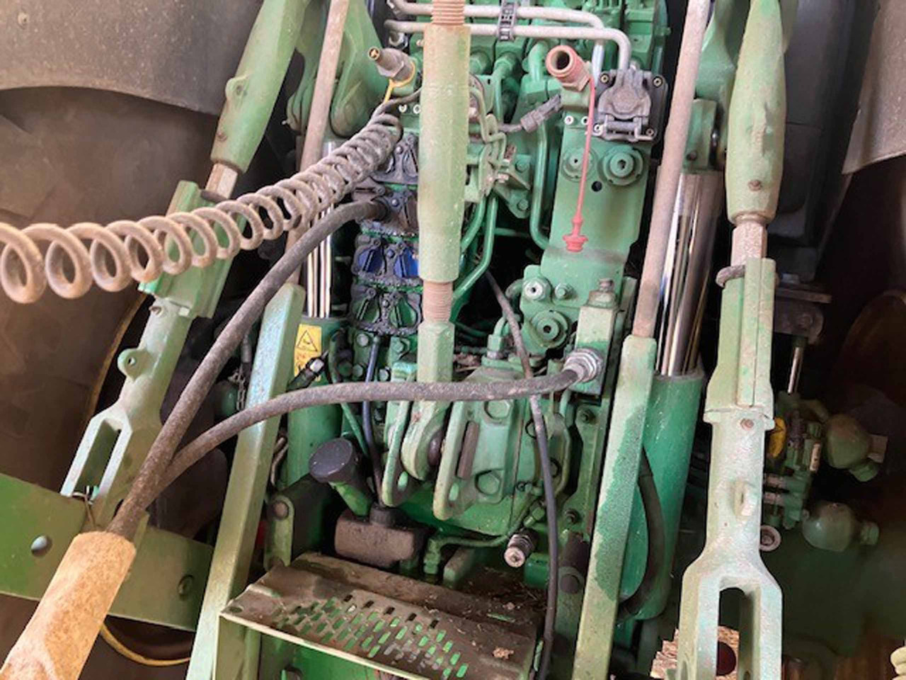 John Deere 6215R - Trator: foto 3 John Deere 6215R - Trator: foto 3