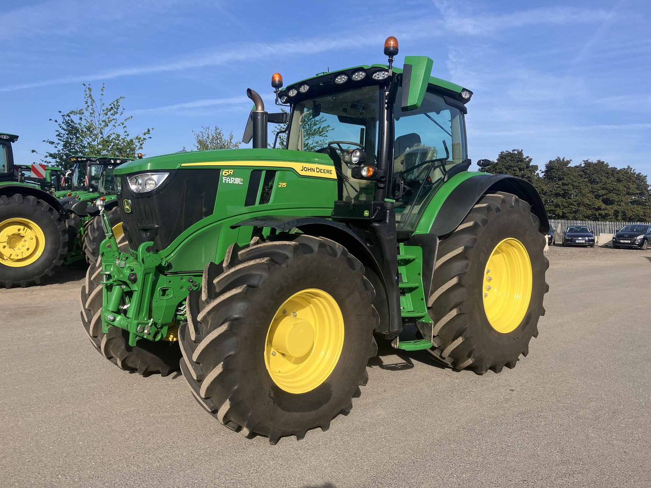 John Deere 6R 215 - Trator: foto 1 John Deere 6R 215 - Trator: foto 1
