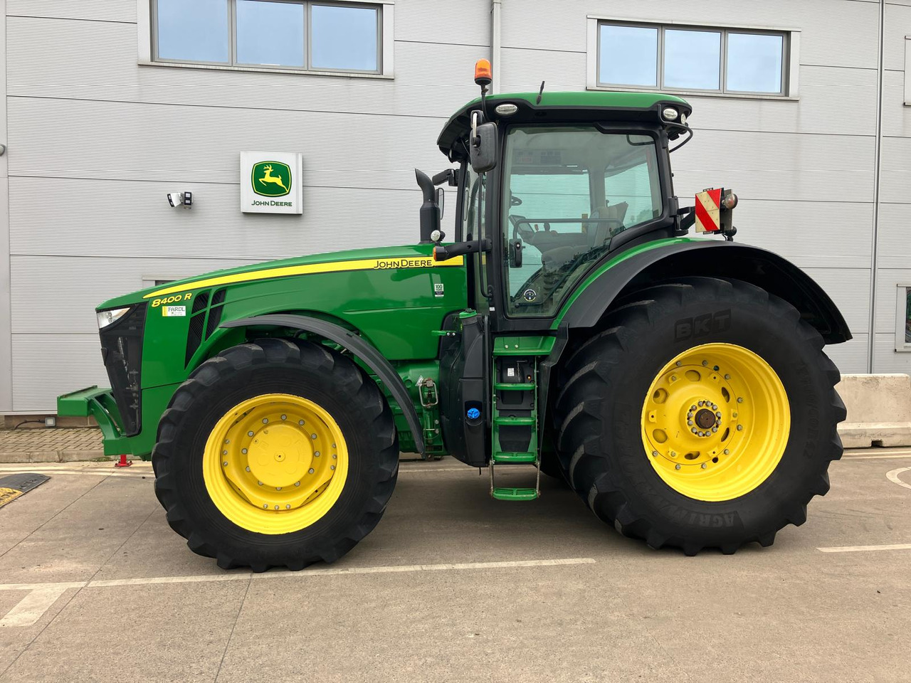John Deere 8400R - Trator: foto 2 John Deere 8400R - Trator: foto 2