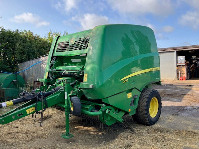 John Deere 960 - Máquina para produção de feno: foto 1 John Deere 960 - Máquina para produção de feno: foto 1