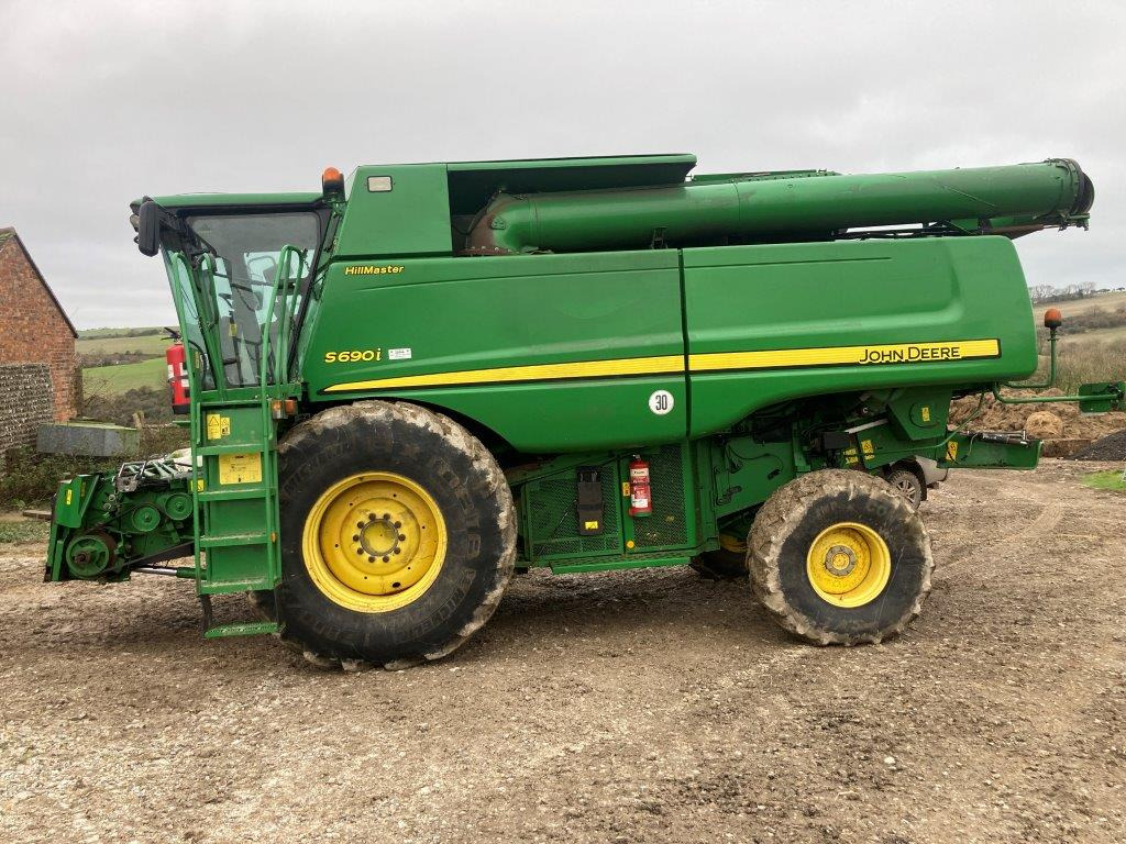 John Deere S690i HM - Ceifeira debulhadora: foto 1 John Deere S690i HM - Ceifeira debulhadora: foto 1