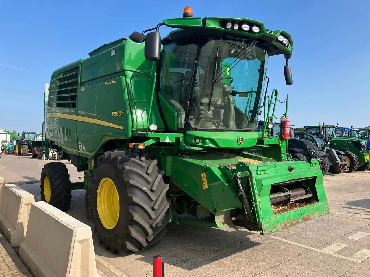 John Deere T560i HM - Ceifeira debulhadora: foto 2 John Deere T560i HM - Ceifeira debulhadora: foto 2