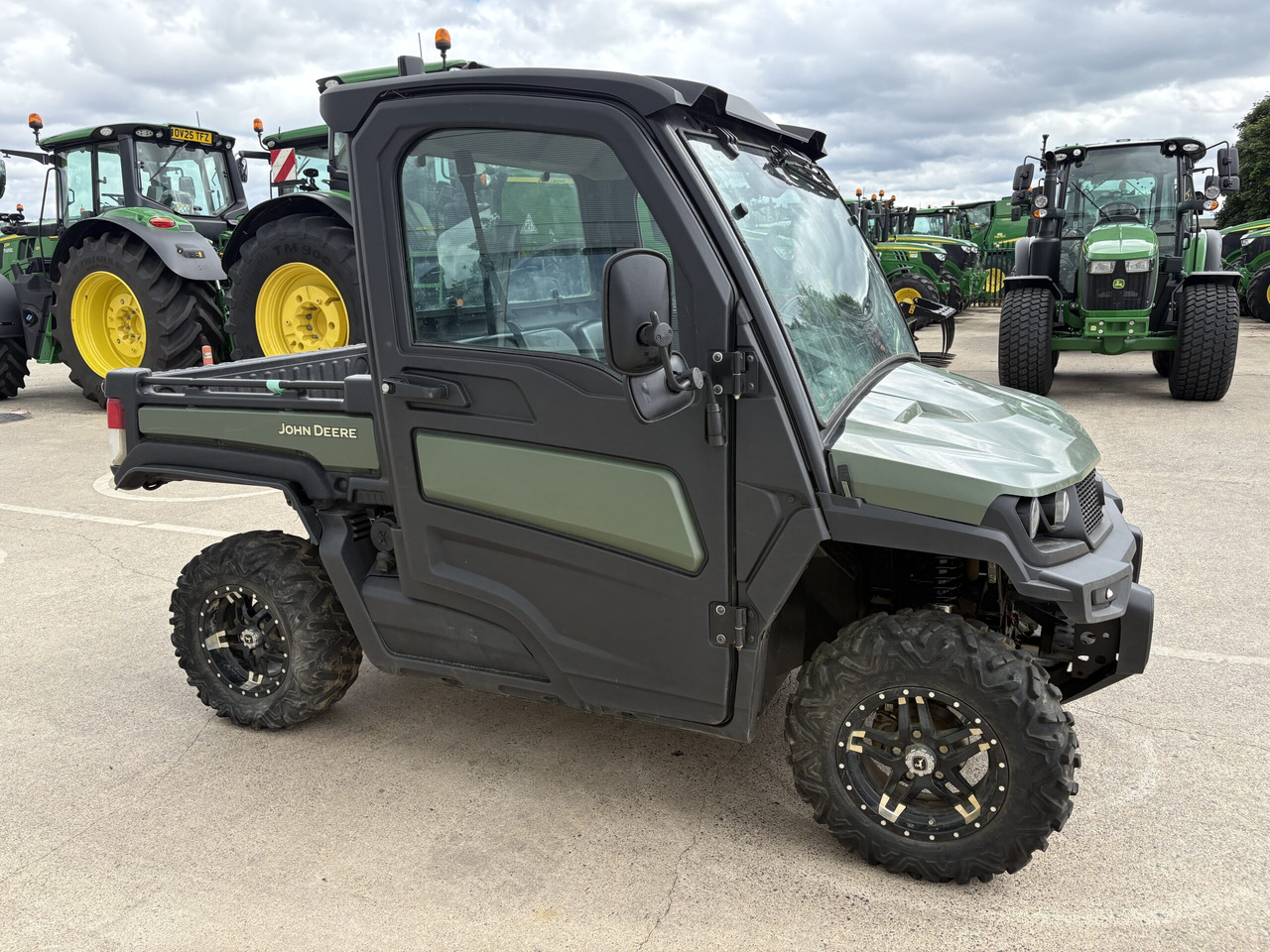 John Deere XUV865M Gator - Quadriciclo: foto 3 John Deere XUV865M Gator - Quadriciclo: foto 3
