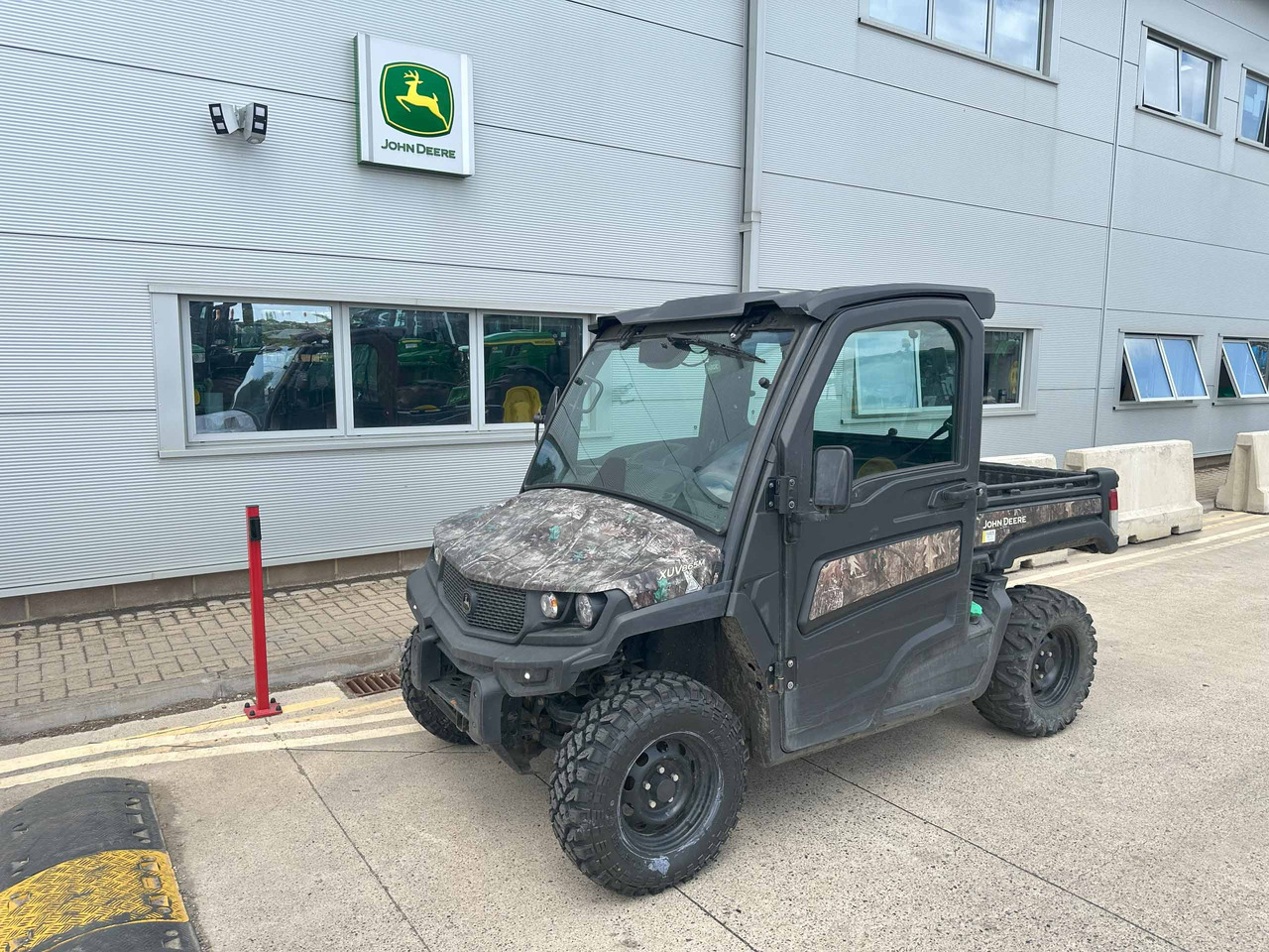 John Deere XUV865M - Quadriciclo: foto 1 John Deere XUV865M - Quadriciclo: foto 1