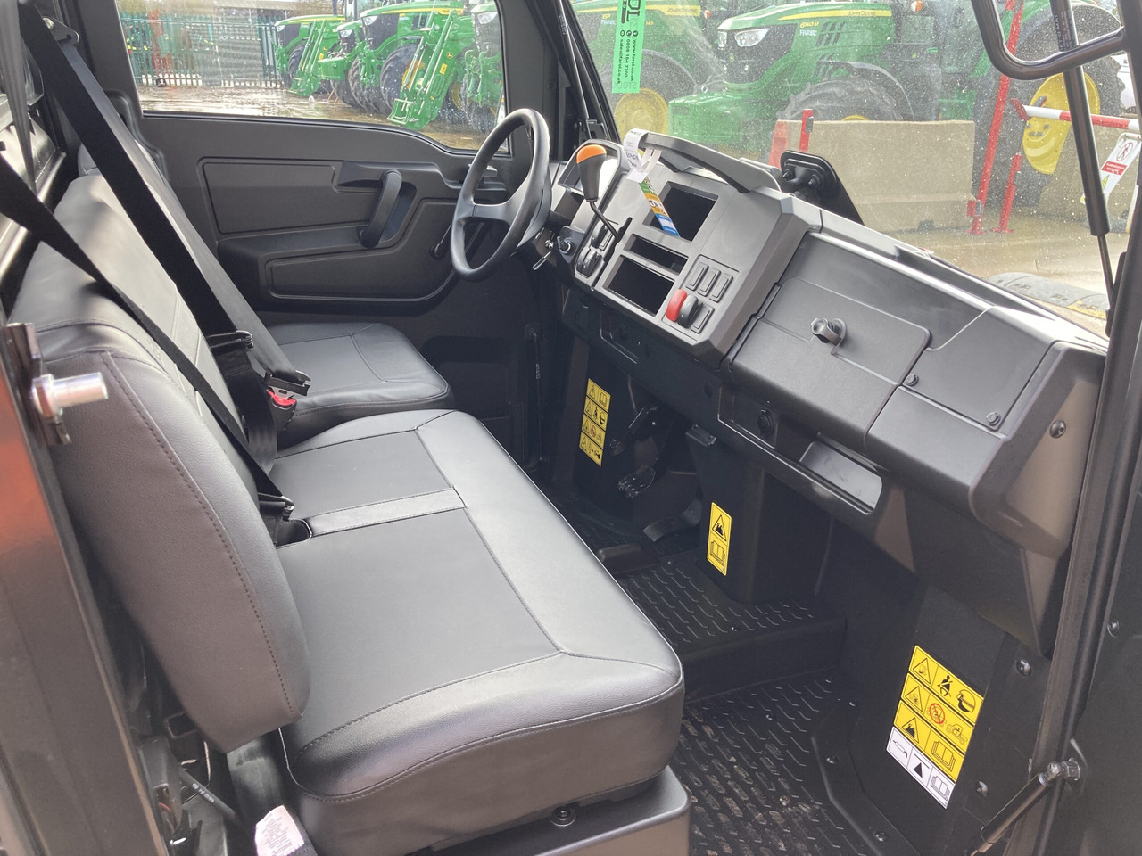 Quadriciclo nuevo John Deere XUV875M Gator: foto 12
