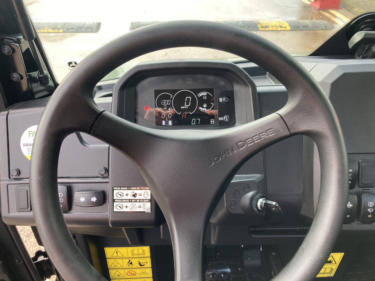 Quadriciclo nuevo John Deere XUV875M Gator: foto 17