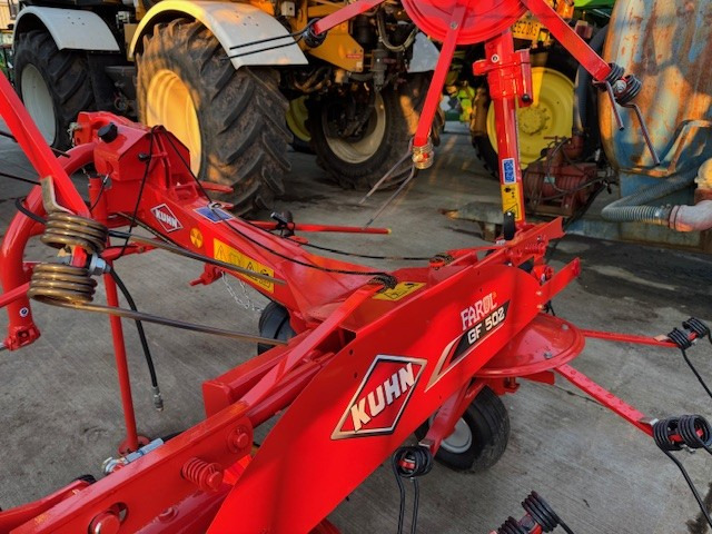 Ancinho enleirador nuevo Kuhn GF502 Tedder: foto 8
