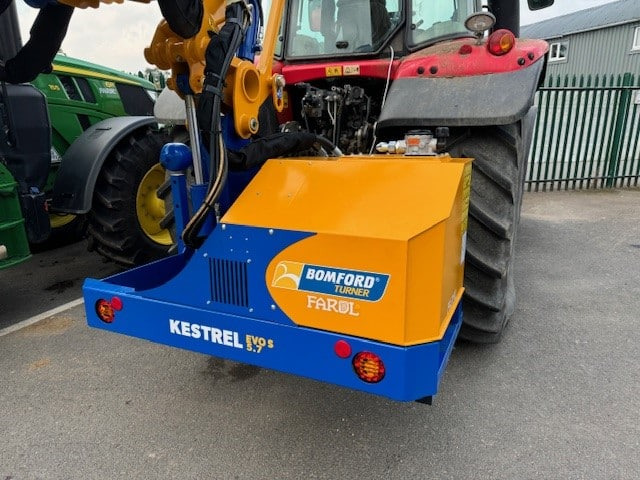 NEW BOMFORD KESTREL 5.7 EVO POWER PLUS - Limpa bermas: foto 2 NEW BOMFORD KESTREL 5.7 EVO POWER PLUS - Limpa bermas: foto 2