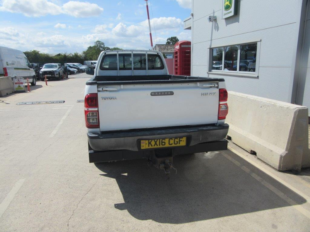TOYOTA HILUX HI-LUXURY ACTIVE D-4D SINGLE CAB - Pick-up: foto 5 TOYOTA HILUX HI-LUXURY ACTIVE D-4D SINGLE CAB - Pick-up: foto 5