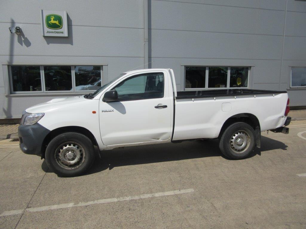 TOYOTA HILUX HI-LUXURY ACTIVE D-4D SINGLE CAB - Pick-up: foto 3 TOYOTA HILUX HI-LUXURY ACTIVE D-4D SINGLE CAB - Pick-up: foto 3