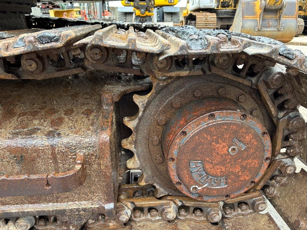 Kobelco SK 135 - Escavadora de rastos: foto 5 Kobelco SK 135 - Escavadora de rastos: foto 5