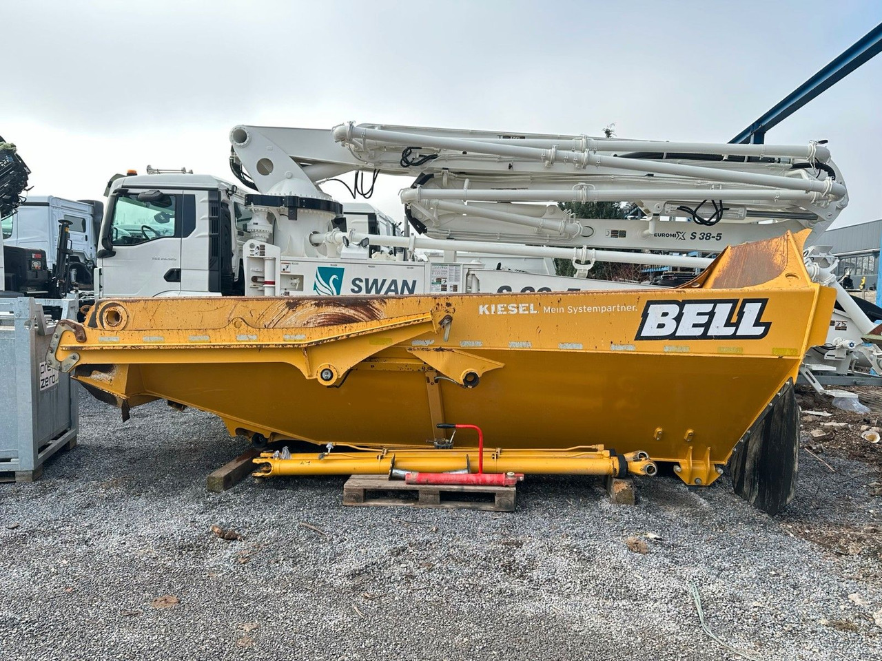 Bell B 25 E Dumper Mulden Kipper Aufbau - Carroçaria para caminhões basculantes: foto 1 Bell B 25 E Dumper Mulden Kipper Aufbau - Carroçaria para caminhões basculantes: foto 1