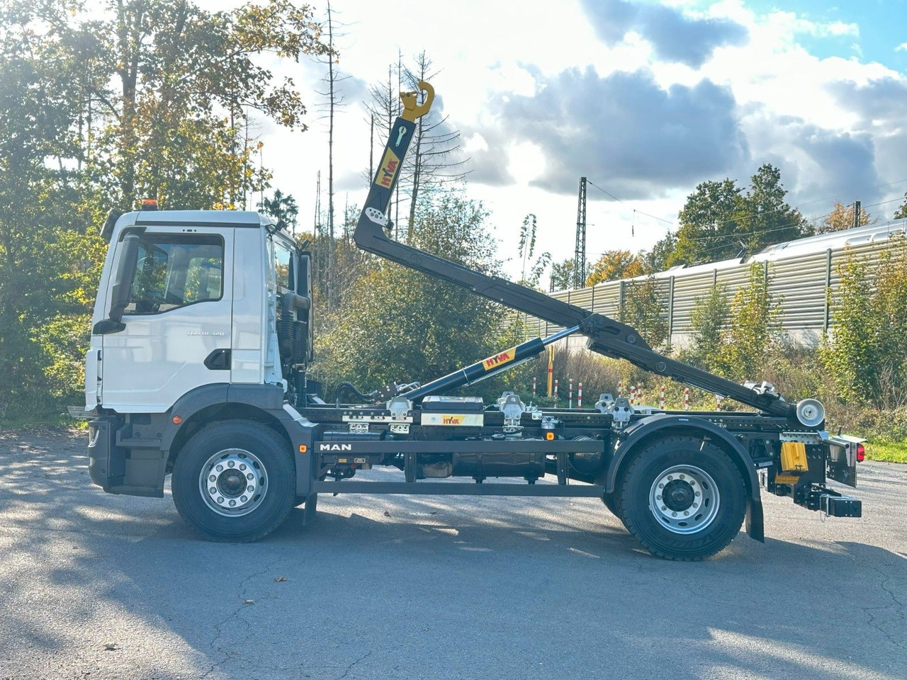MAN TGM 18.320 4x2 Euro 6e Hyva 12-45 - Caminhão polibenne, Caminhão grua: foto 3 MAN TGM 18.320 4x2 Euro 6e Hyva 12-45 - Caminhão polibenne, Caminhão grua: foto 3
