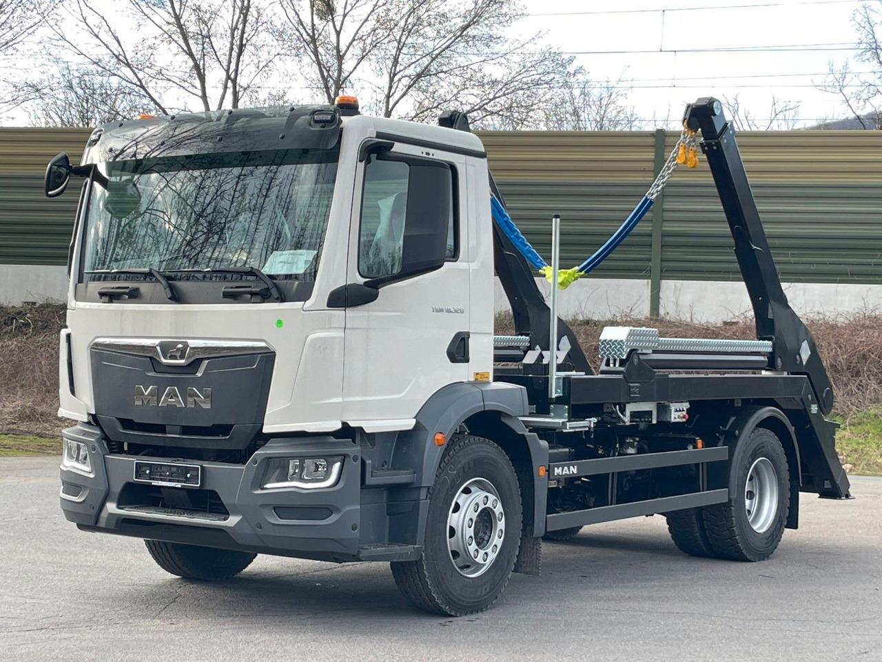 MAN TGM 18.320 4x2 Euro 6e Hyva Absetzkipper - Caminhão basculante, Caminhão grua: foto 1 MAN TGM 18.320 4x2 Euro 6e Hyva Absetzkipper - Caminhão basculante, Caminhão grua: foto 1