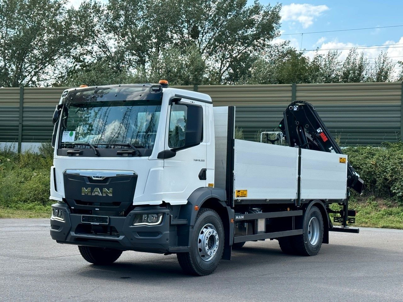 MAN TGM 18.320 4x2 Euro6e Kran Hiab - Camião de caixa aberta/ Plataforma, Caminhão grua: foto 2 MAN TGM 18.320 4x2 Euro6e Kran Hiab - Camião de caixa aberta/ Plataforma, Caminhão grua: foto 2