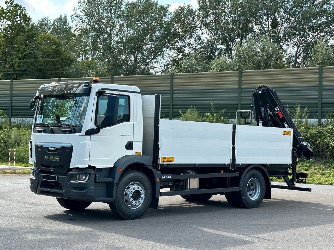 MAN TGM 18.320 4x2 Euro6e Kran Hiab - Caminhão grua: foto 2 MAN TGM 18.320 4x2 Euro6e Kran Hiab - Caminhão grua: foto 2