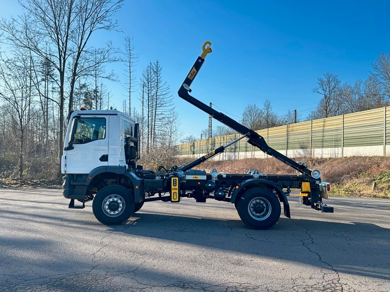 MAN TGM 18.320 4x4 Euro 6e Hyva 12-45 - Caminhão polibenne, Caminhão grua: foto 3 MAN TGM 18.320 4x4 Euro 6e Hyva 12-45 - Caminhão polibenne, Caminhão grua: foto 3