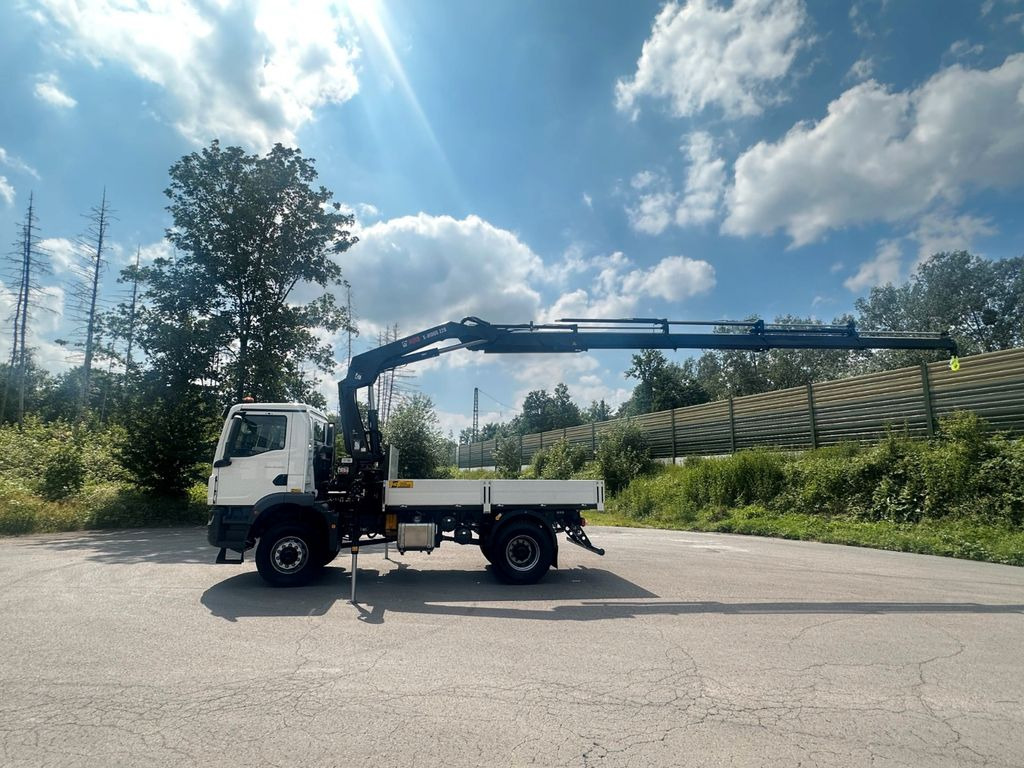 MAN TGM 18.320 4x4 Euro 6e Pritsche Hiab 228-4 Kran - Caminhão grua, Camião de caixa aberta/ Plataforma: foto 3 MAN TGM 18.320 4x4 Euro 6e Pritsche Hiab 228-4 Kran - Caminhão grua, Camião de caixa aberta/ Plataforma: foto 3